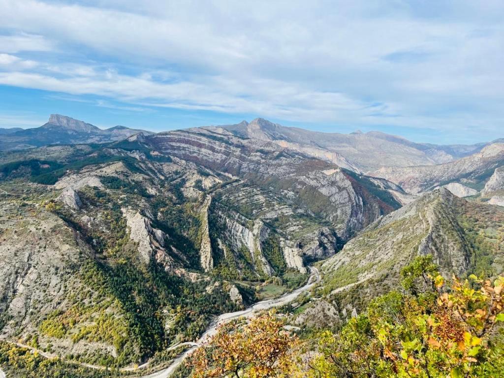 Les Glycines, Charmant Studio Au Calme Dans Batisse De Maitre Proche Du Centre Ville Parking Gratuit Digne-les-Bains Exteriör bild