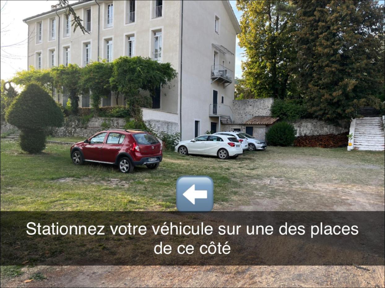 Les Glycines, Charmant Studio Au Calme Dans Batisse De Maitre Proche Du Centre Ville Parking Gratuit Digne-les-Bains Exteriör bild